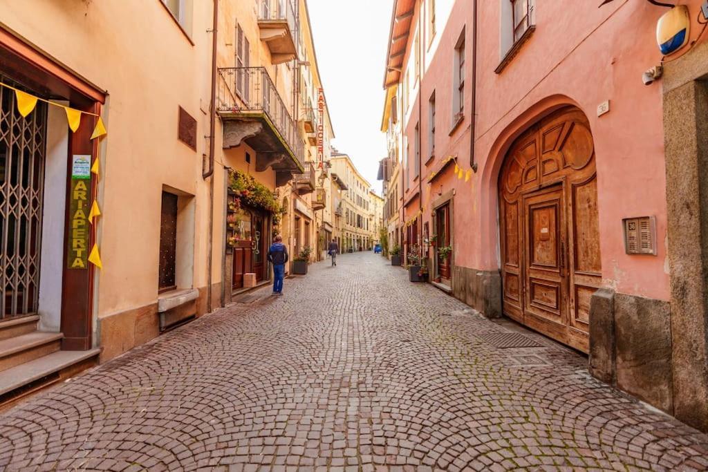 Appartamento I Tetti Rossi - City Center Pinerolo Exteriör bild